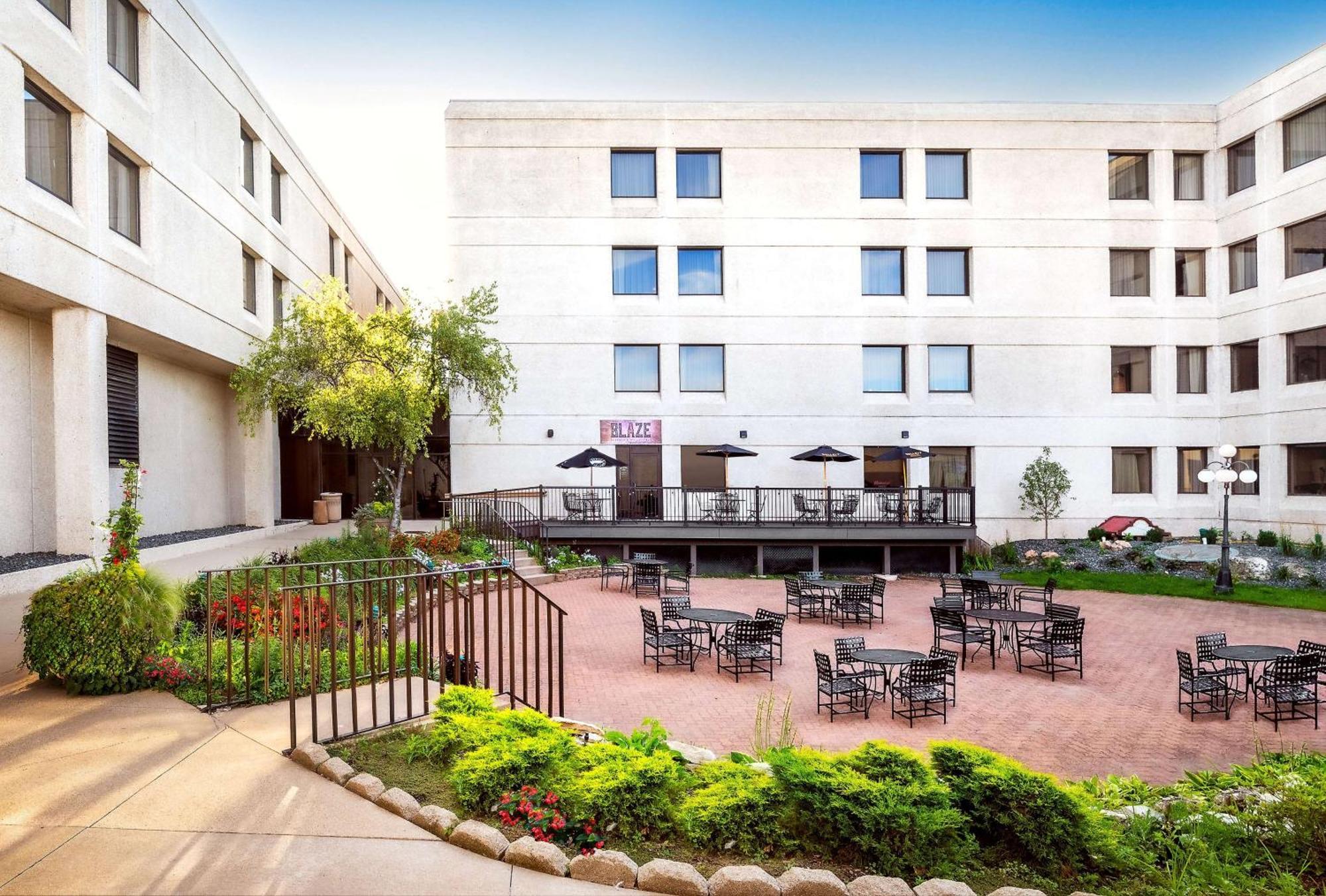 Hilton Appleton Paper Valley Bagian luar foto