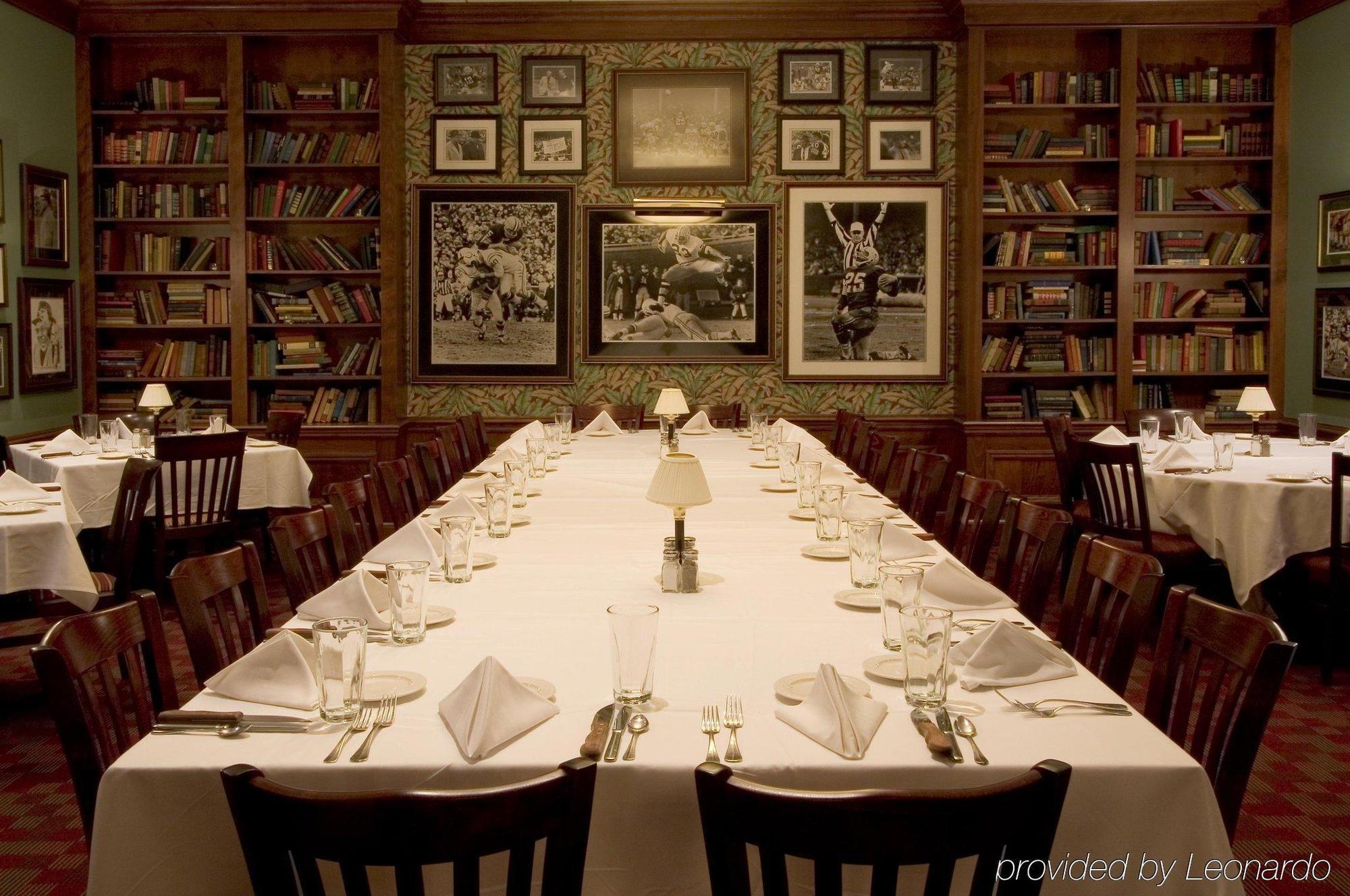 Hilton Appleton Paper Valley Restoran foto